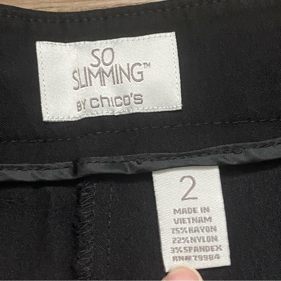 So Slimming by Chico’s 2 Black Shorts - Picture 6 of 8
